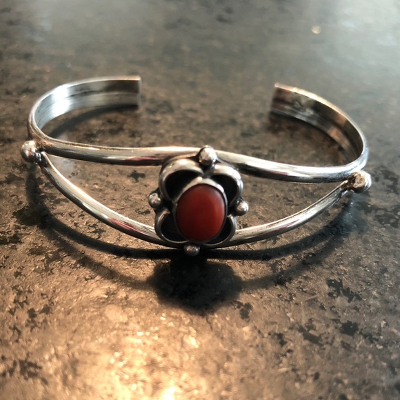 Jewelry - 1970s Petite sterling silver & coral bracelet.